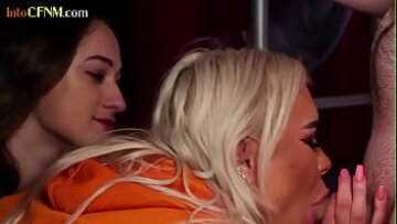 تُمنح الأصدقاء الملبسات 3some اللسان لزميلات الغرفة