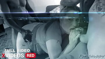 ثلاثة رجال محظوظين Gangbang Curvy Thielle ، يضم Jo Bas و Razz