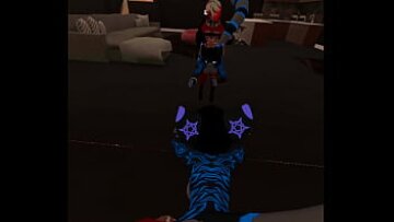 يحصل شريك فروي Vrchat على رحلة مجزية على غرار الكلب