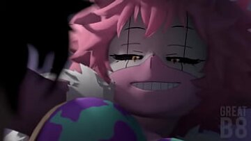 شقراء متعرج تمنع ثديها الساحر والحمار المستديرة