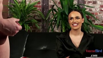 أنيق فيمدوم فاتنة ساسكيا اليشم في الحرير بلوزة وتنورة تهيمن ذكر وانكر مع أحذية عالية الكعب